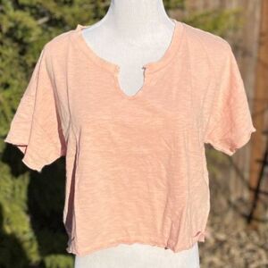 NEW Vintage Canvas “Low-Key Life” Cropped Split-Neck Raw-Edge Tee – Blush Pink